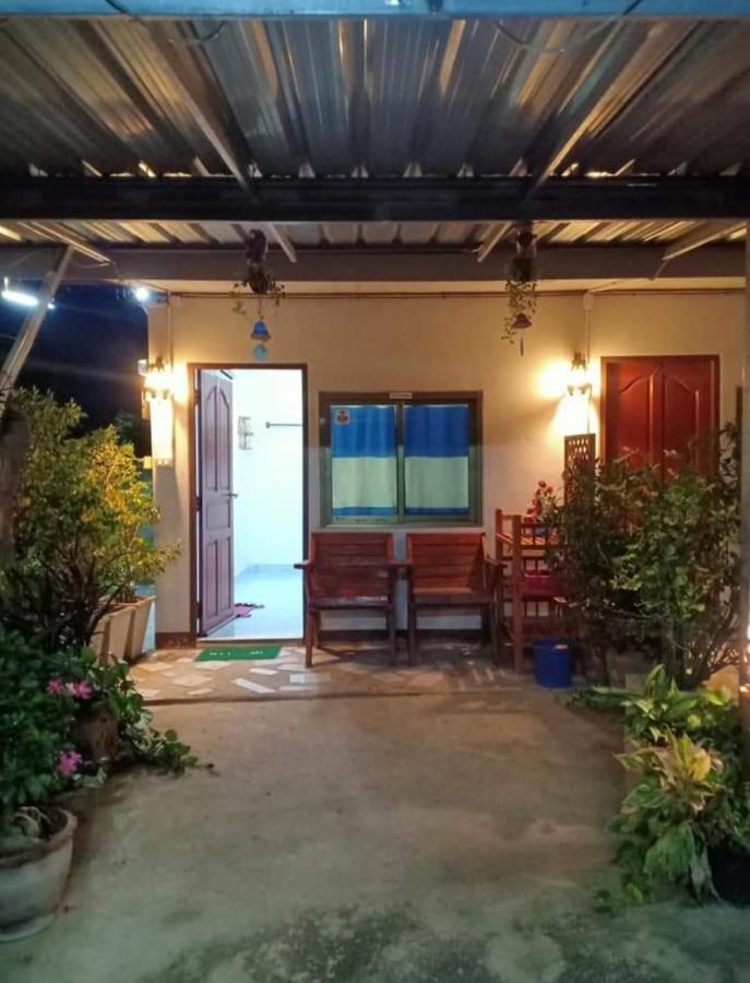 Yaijaew House Apartment Sukhothai Bagian luar foto