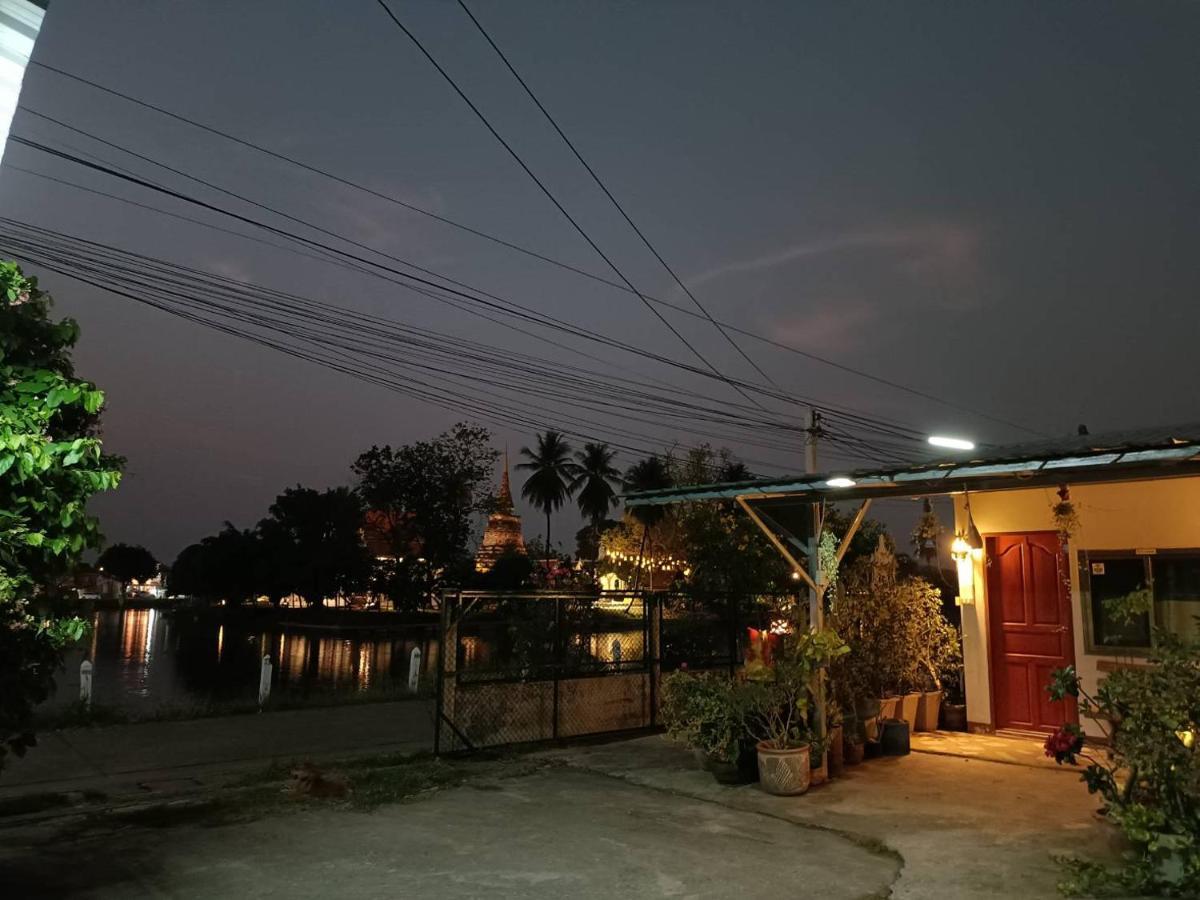 Yaijaew House Apartment Sukhothai Bagian luar foto
